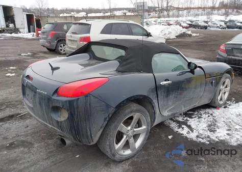 2008 Pontiac Solstice z USA, uszkodzony, nr VIN 1G2MB35B18Y127056